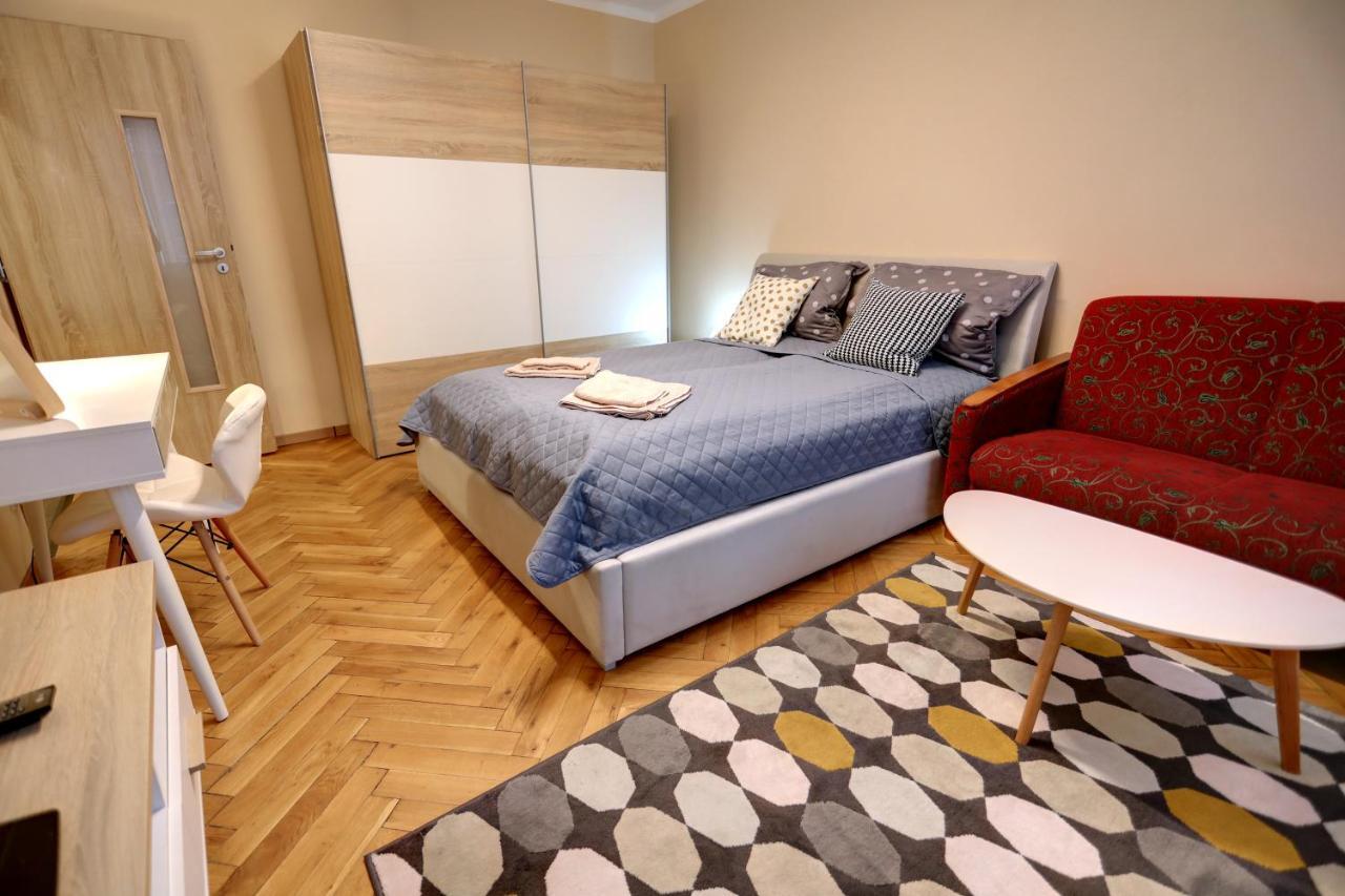 Old Town Apartment Cheb Bagian luar foto