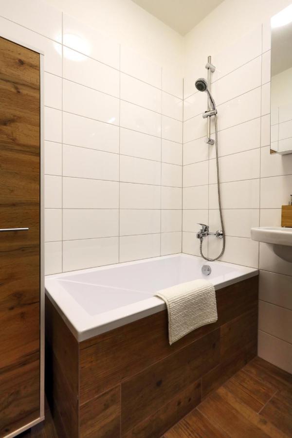 Old Town Apartment Cheb Bagian luar foto